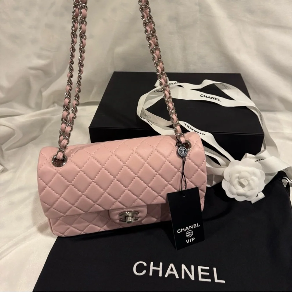 Pink Quilted Women Bag - Picture 3 of 10